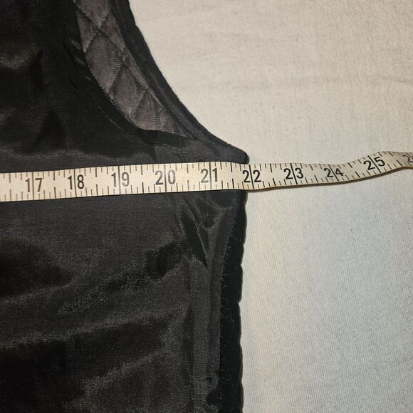 Vintage Black Velvet Vest Size 16 Diamond Quilted VIntage Whimsigoth Witchy NWOT - Picture 6 of 7